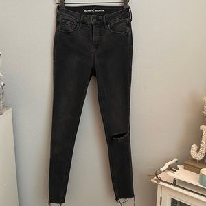 Old Navy black cropped ankle skinny jeans